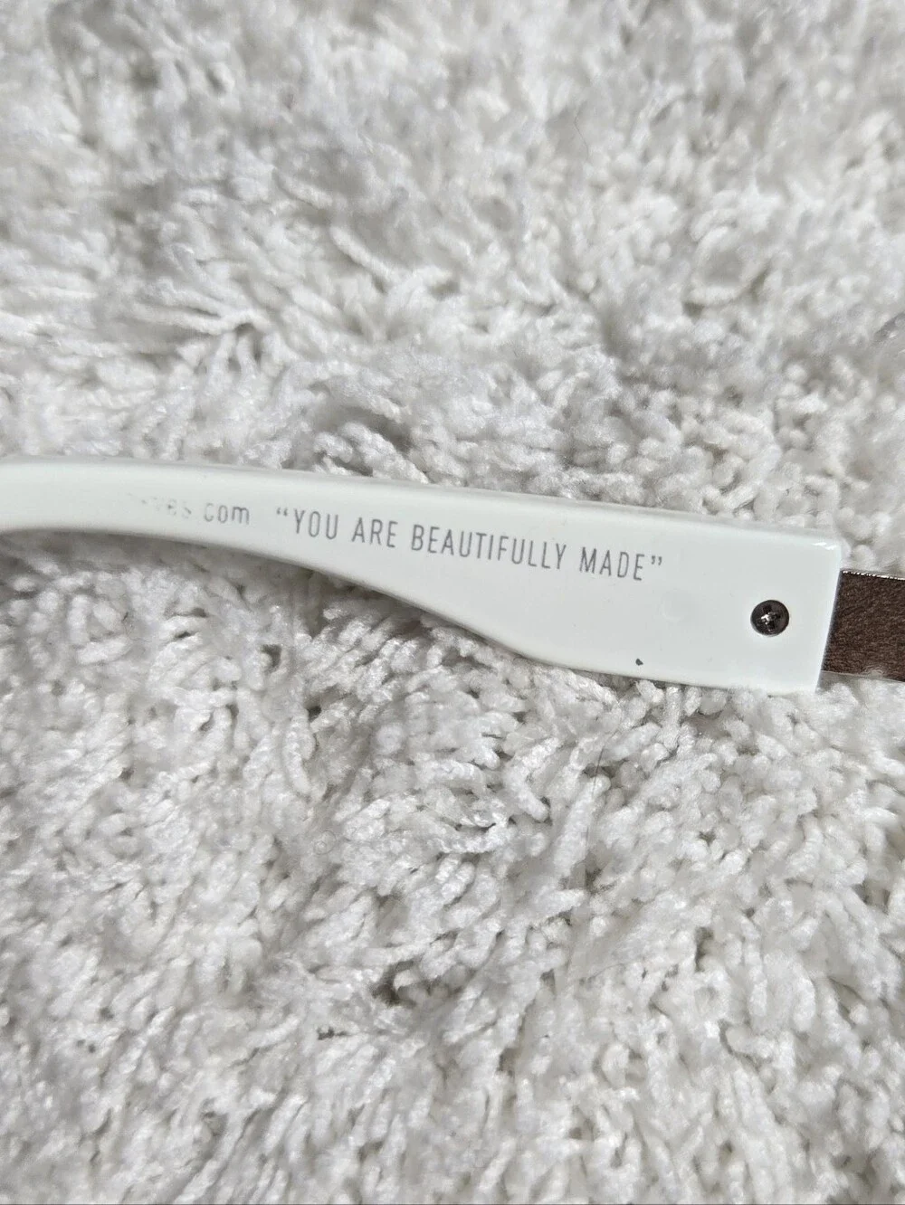 Crush Eyes Escape Style White Round Lens Sunglasses